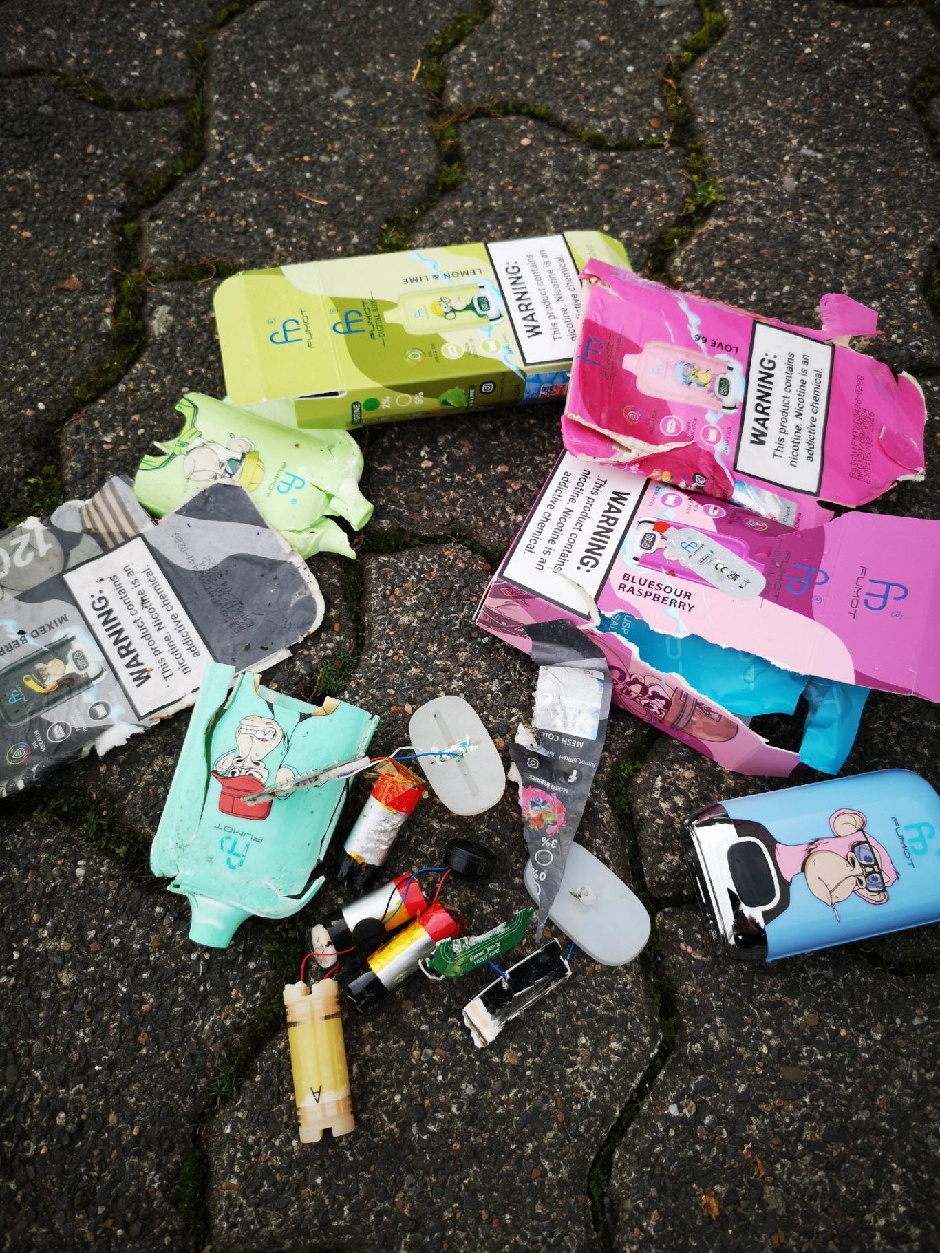 zerstörte big puffs und Verpackungen